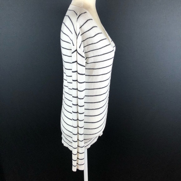 Gap Thermal Striped V Neck Top - Picture 4 of 8